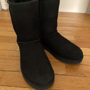 UGG BOOTS LADIES SIZE EU 39 (US 8) BLACK *NEW WITHOUT TAGS*
